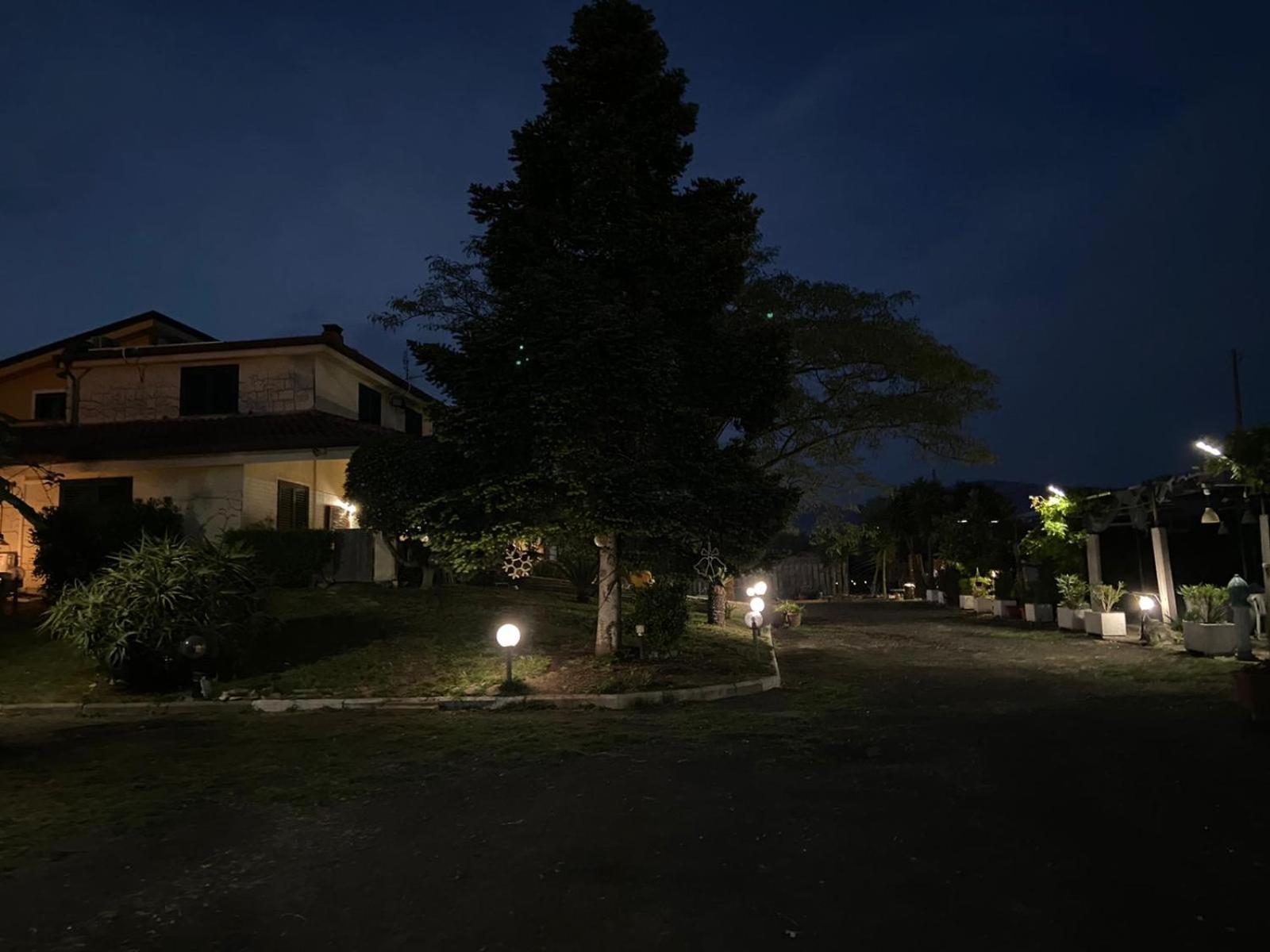 Al Rifugio Lägenhet Montecorvino Pugliano Exteriör bild